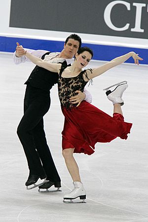 Tessa Virtue and Scott Moir at 2010 World Championships (3)