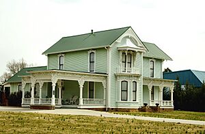 Wilkinson-keele-house-tn1