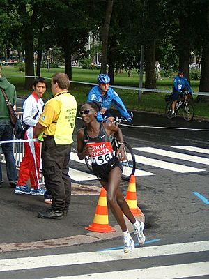 2005 WC Marathon Women 456 Catherine Ndereba