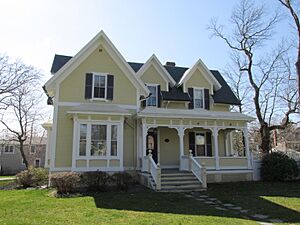 625 East Avenue, Pawtucket RI