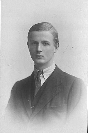 Cecil Harmsworth King, Dublin, aged about 19.JPG