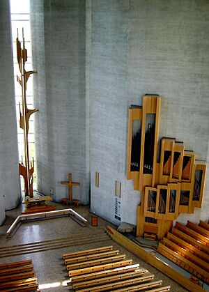 Kaleva Church altar and organs