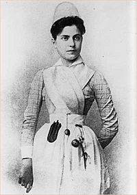 Lillian Wald young in nurse uniform