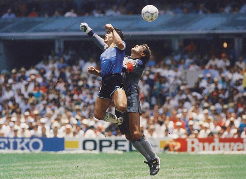 Maradona shilton mano dios