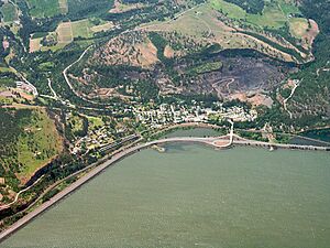 Mosier, Oregon - panoramio