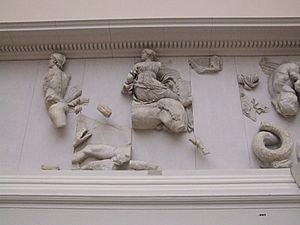 Pergamonmuseum - Antikensammlung - Pergamonaltar 31