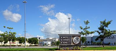 Plaza del Caribe Mall, Carreteras PR-2 y PR-12, Barrio Playa, Ponce, Puerto Rico, mirando al norte (DSC02925B)