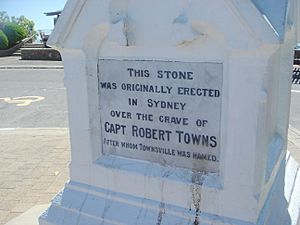 Robert Towns monument detail