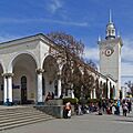 Simferopol 04-14 img27 train station square