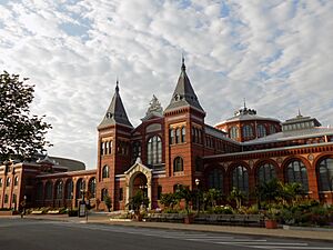 Smithsonian Arts and Industries Building.jpg
