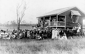 StateLibQld 2 177183 Opening of Goomeri State School, 1912