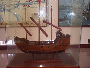 Tàu chiến tây Sơn
