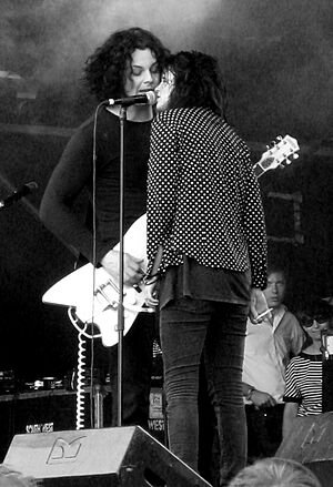 The Dead Weather Glastonbury 2009-1