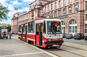 Tram LM-99AV in SPB