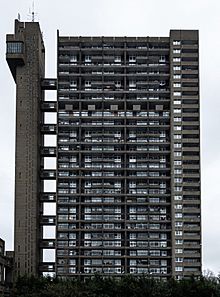 Trellick Tower front view.jpg