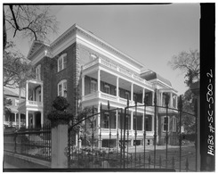 WEST (left) AND SOUTH SIDES - Patrick Calhoun Mansion, 16 Meeting Street, Charleston, Charleston County, SC HABS SC,10-CHAR,263-2.tif