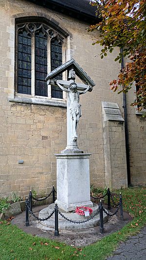 War Memorial And Railings 1 Metre South Of Church Of St Mark, Nottingham Rd (2)