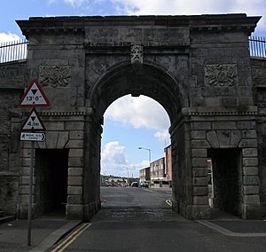 Bishops Street Gate Derry SMC 2007
