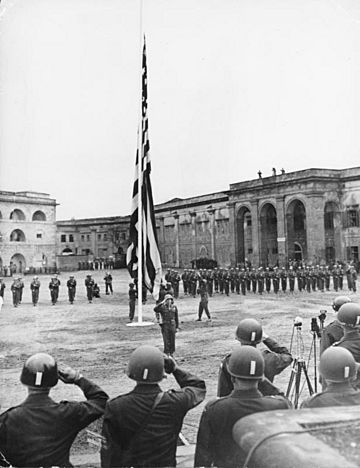 Bundesarchiv Bild 146-1988-045-34, Koblenz, amerikanische Flaggenparade