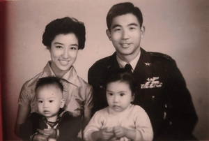 Chang Liyi and family.png