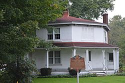 Clarence Darrow Octagon House