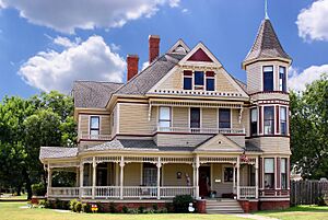 Davis House Hillsboro Texas 2019