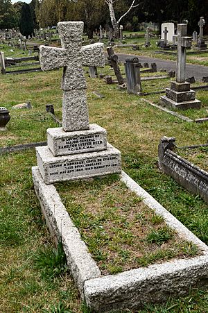 East Sheen Cemetery, Major General Hamilton Lyster Reed grave
