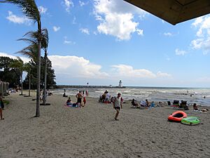Erie Beach, Pier and lighthouse at Port Dover, Ontario -a
