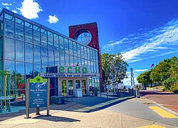Exterior of ECHO, Leahy Center for Lake Champlain.jpg