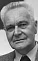 Jan Tinbergen close-up (cropped).jpg