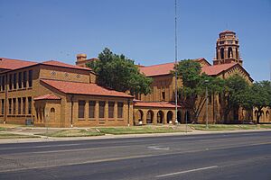 Lubbock April 2022 52 (Lubbock High School)