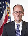 Official portrait of United States Secretary of Labor Tom Perez.jpg