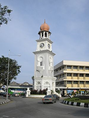 Victoria Clock Tower Penang Dec 2006 001