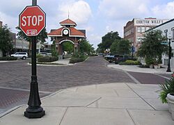 Downtown Winter Garden on the West Orange Trail, with Plant Street