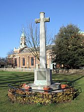 War Memorial, Kew Green - London. (6776025499)