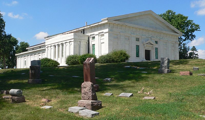 West Lawn Mausoleum Omaha 6