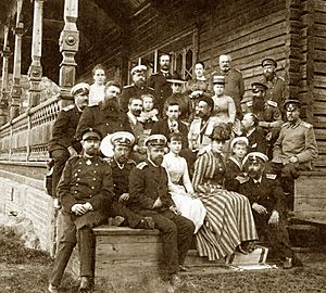 Александр III и Мария Федоровна на крыльце своего дома в Лангинкоски в Финляндии