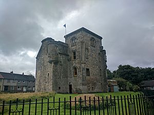 Johnstone Castle.jpg