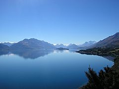 Lake Hayes by queenstown