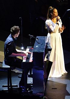 Leona Lewis performing Locked Out of Heaven, Glassheart Tour 2
