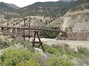 Lillooet Suspension Bridge 2013-04-25.jpg