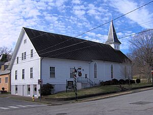 Loudon-cumberland-presbyterian-church-tn1