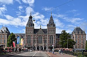 North facade of the Rijksmuseum Amsterdam (6)