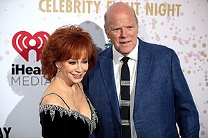 Reba McEntire & Rex Linn (51935656397)
