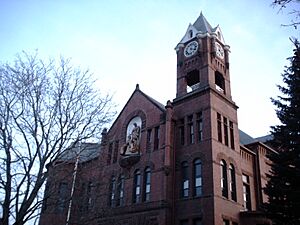 SteeleCountyCourthouse2006OwatonnaMN