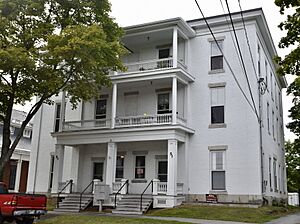 The Colonial Apartments