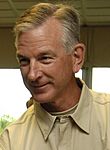 Tommy-Tuberville-Coaches-Tour-5-29-08-(cropped).jpg
