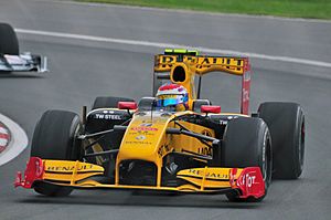 Vitaly Petrov in the Senna corner