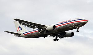 American Airlines Airbus A300-600 inbound to John F. Kennedy International Airport