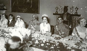 Banquet à Téhéran lors du mariage de Fawzia Fuad et de Mohammad Reza Pahlavi - 1